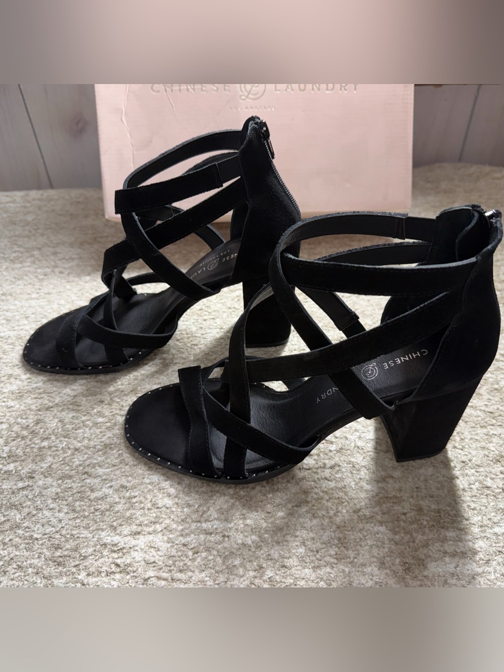 NIB Chinese Laundry Shawnee Black Suede Strappy Heels Size 10